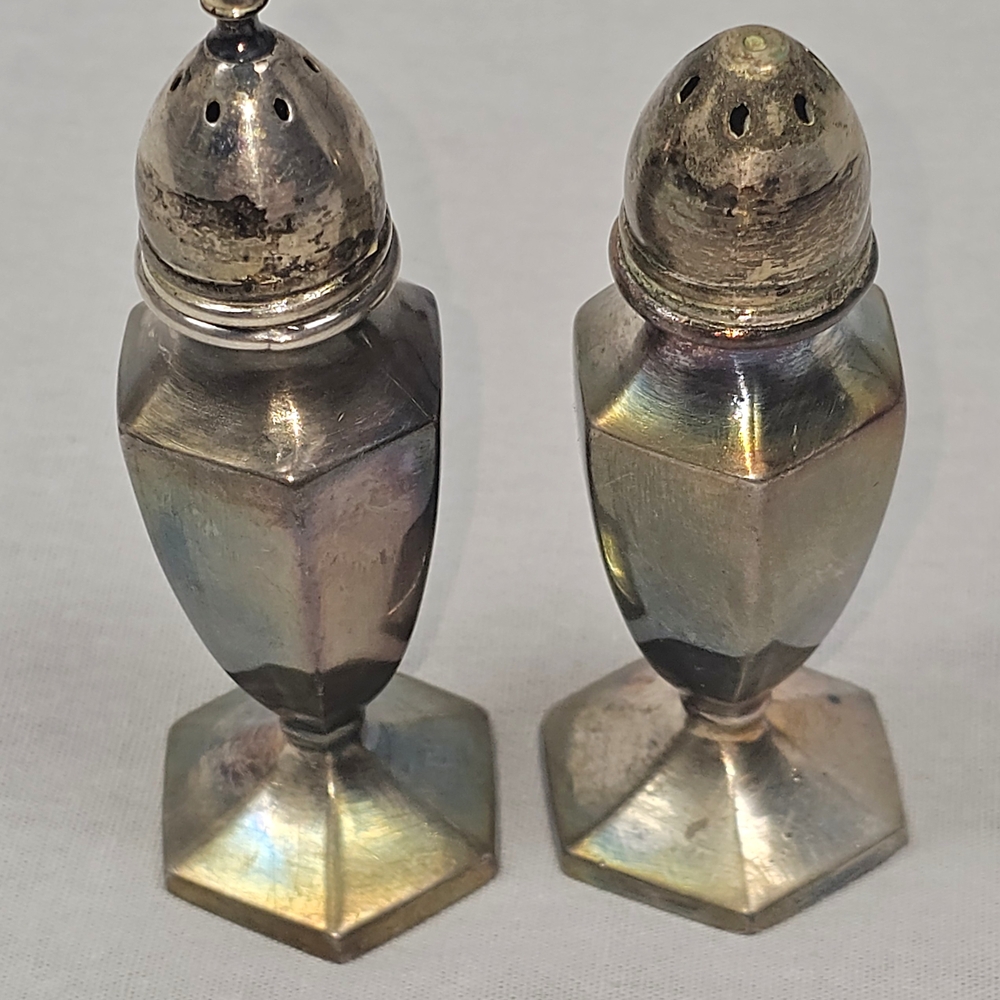 Vintage W.B. Mfg Co Silverplate Salt & Pepper Shakers w/Hexagonal Bases | "A-3"